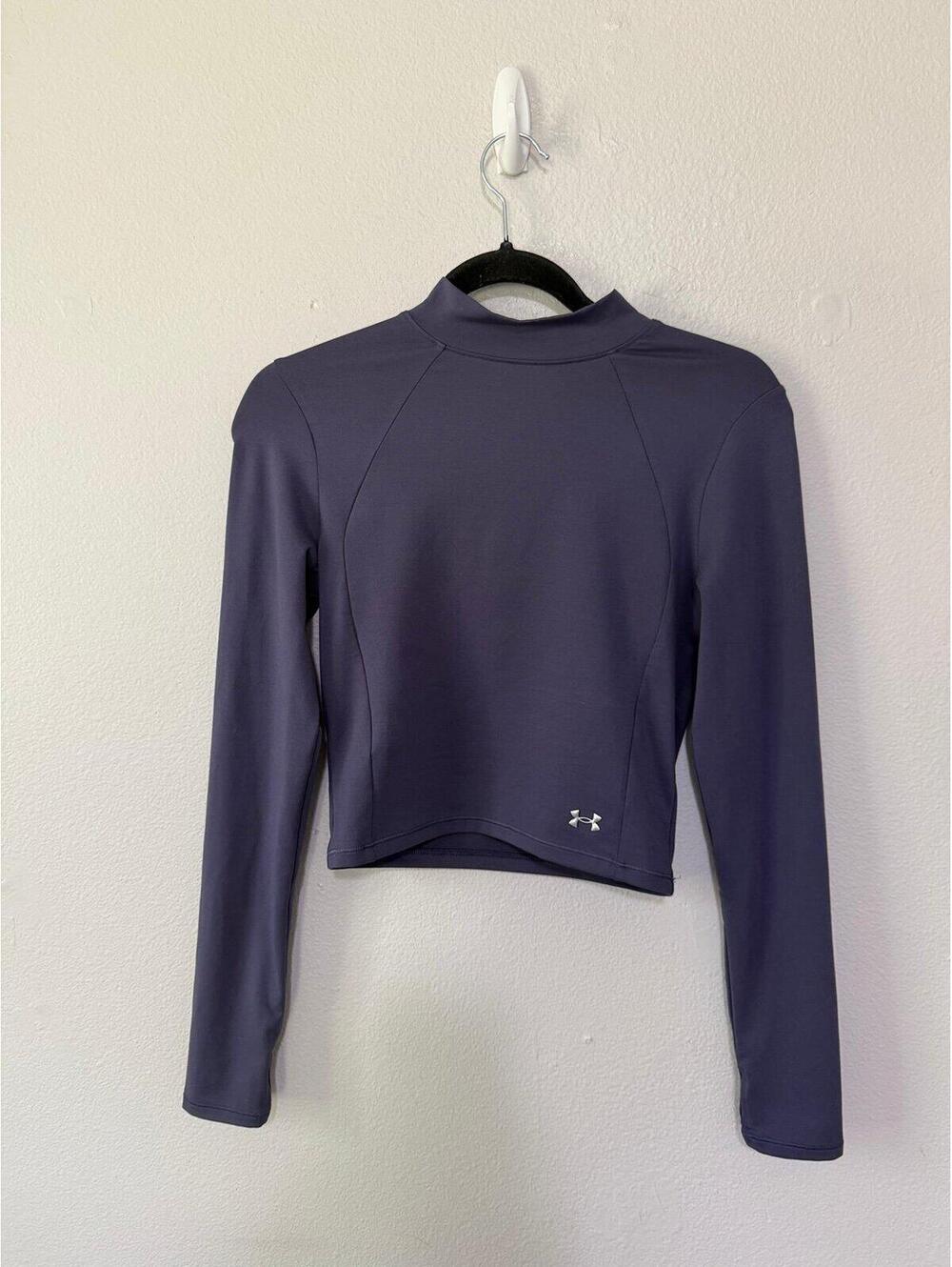 Under armour cropped long sleeve size small